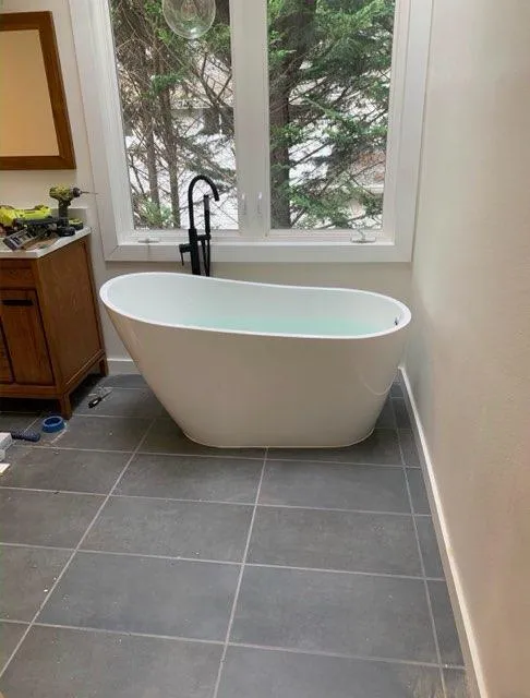 Luxury Standalone Tub & Master Bath Plumb — Capitol Hill